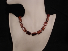 Rotes Tigerauge