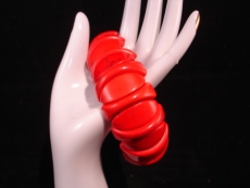 Howlith Armband rot