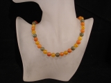 Orangencalcit und Jade Kette